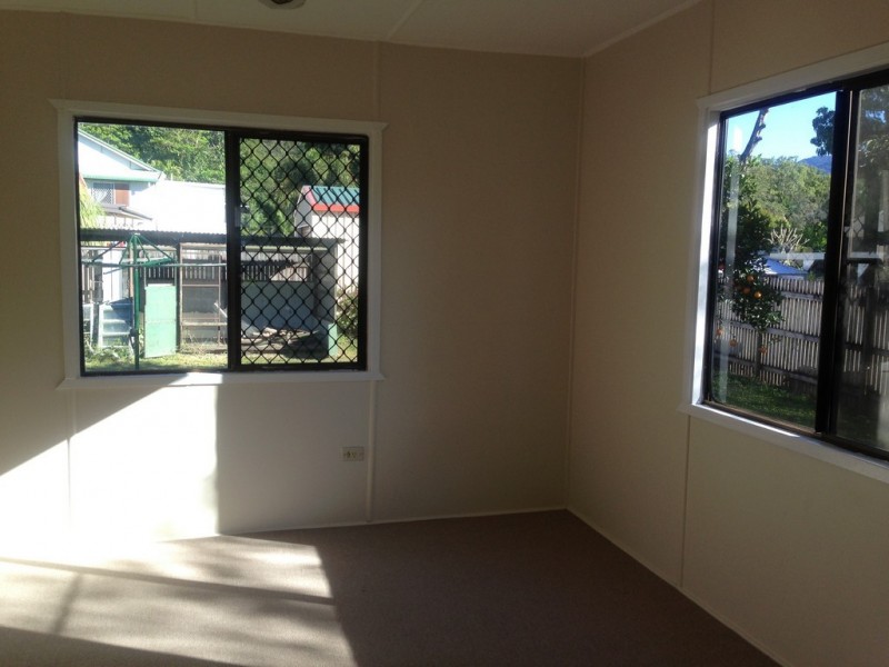 6 Comerford Street, Finch Hatton QLD 4756