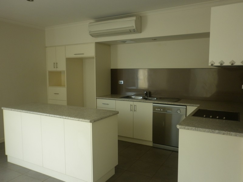 8/83 Malcomson Street, North Mackay QLD 4740