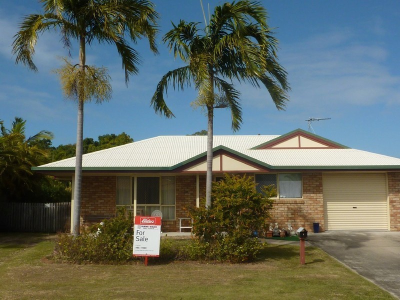 3  Alison Street, Slade Point QLD 4740