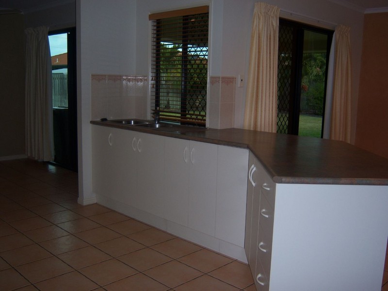 10 Diane Street, Mount Pleasant QLD 4740