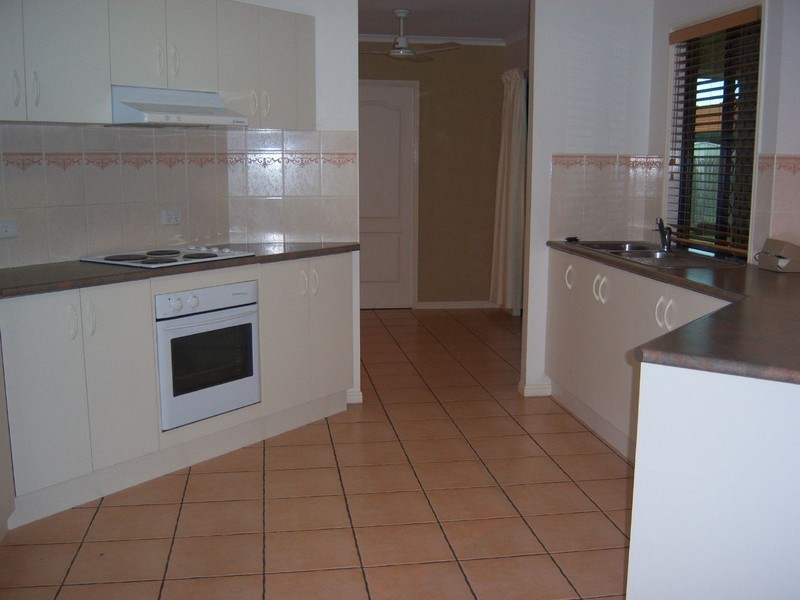 10 Diane Street, Mount Pleasant QLD 4740