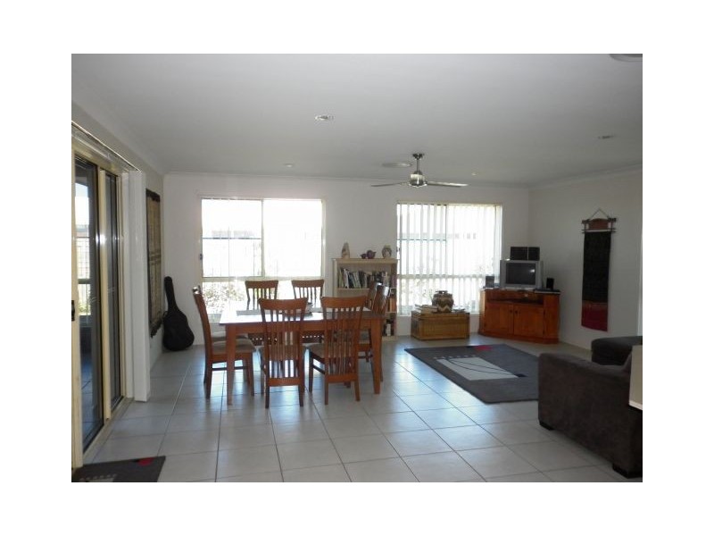 4 Narrabeen Street, Blacks Beach QLD 4740