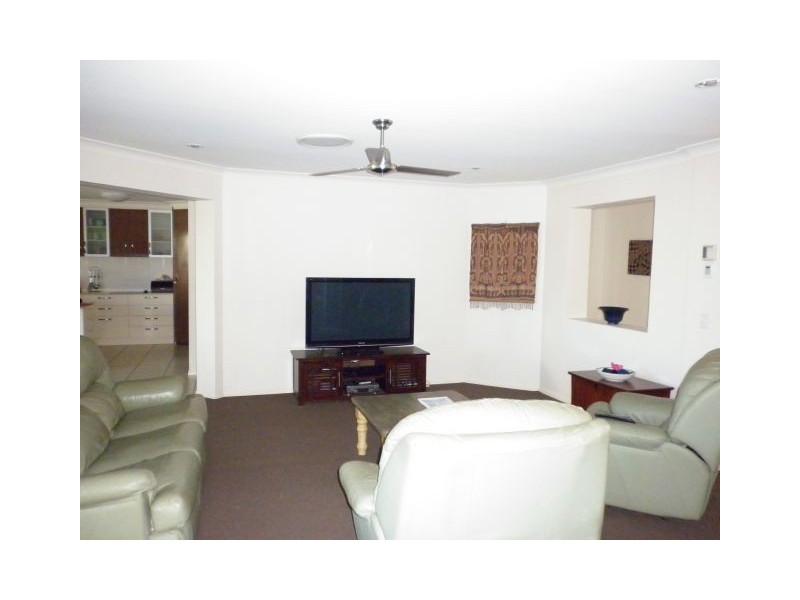 4 Narrabeen Street, Blacks Beach QLD 4740