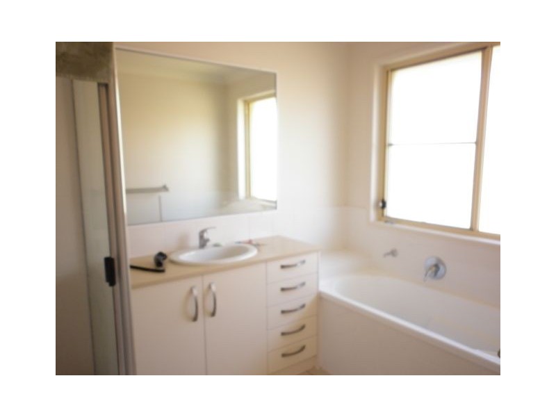 4 Narrabeen Street, Blacks Beach QLD 4740