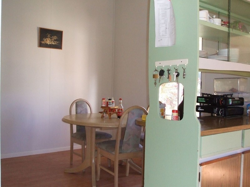 8 Anzac Parade, Finch Hatton QLD 4756