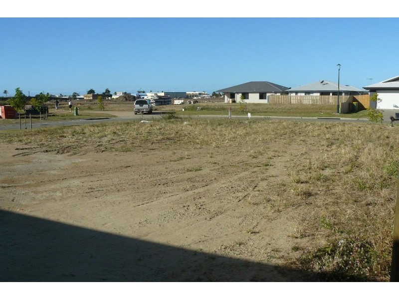 Lot 320, No. 5 Ashton Place, Ooralea QLD 4740