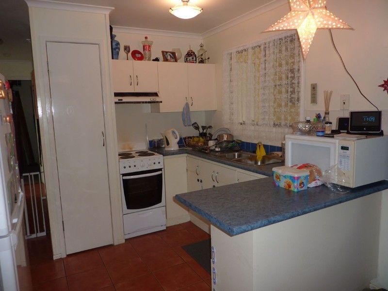 8 Poincettia Court, Andergrove QLD 4740