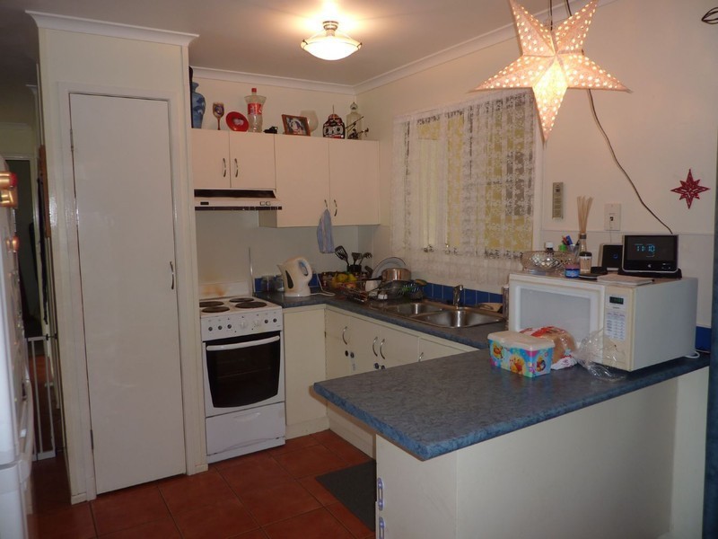 8 Poincettia Court, Andergrove QLD 4740