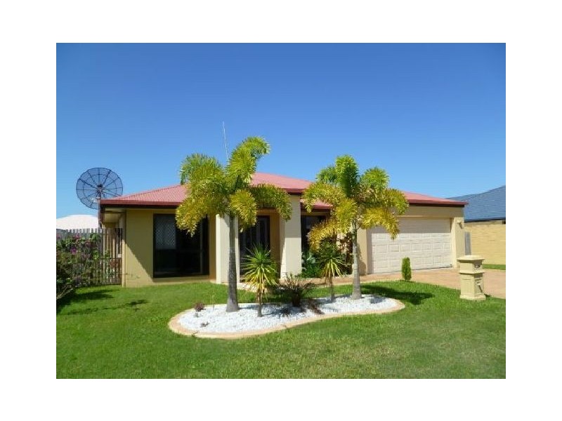 16 Wing Crescent, Glenella QLD 4740