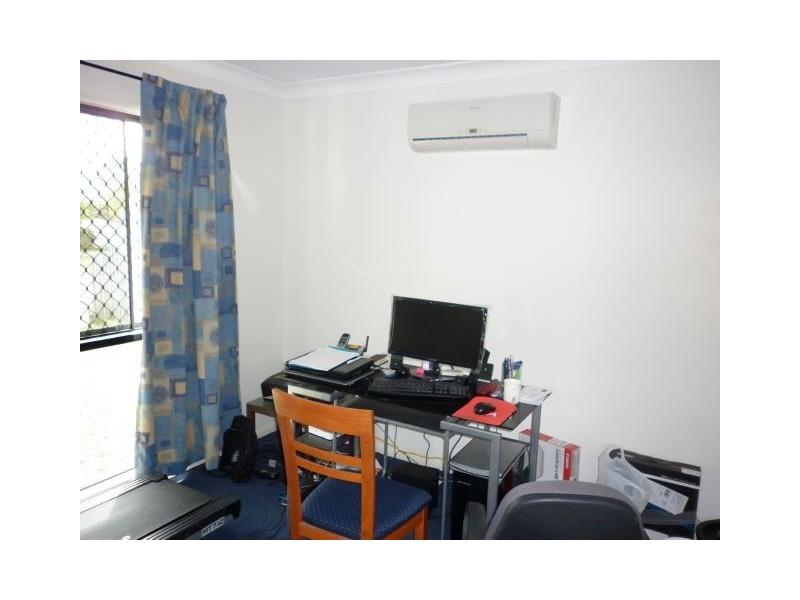 16 Wing Crescent, Glenella QLD 4740