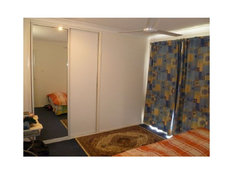 16 Wing Crescent, Glenella QLD 4740