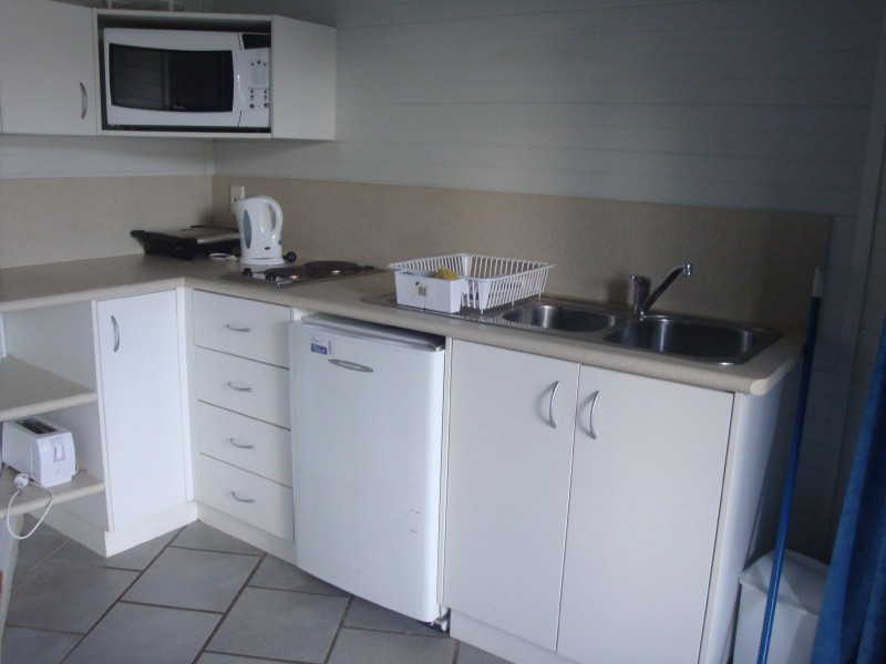 Bungalow 8 Kohuna Sands Resort, Bucasia QLD 4750