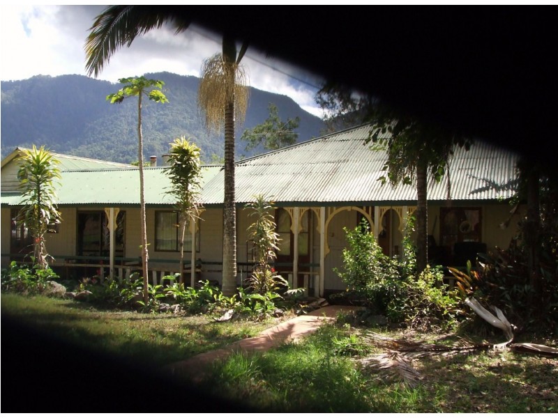 6296 Mackay Eungella Road, Netherdale QLD 4756