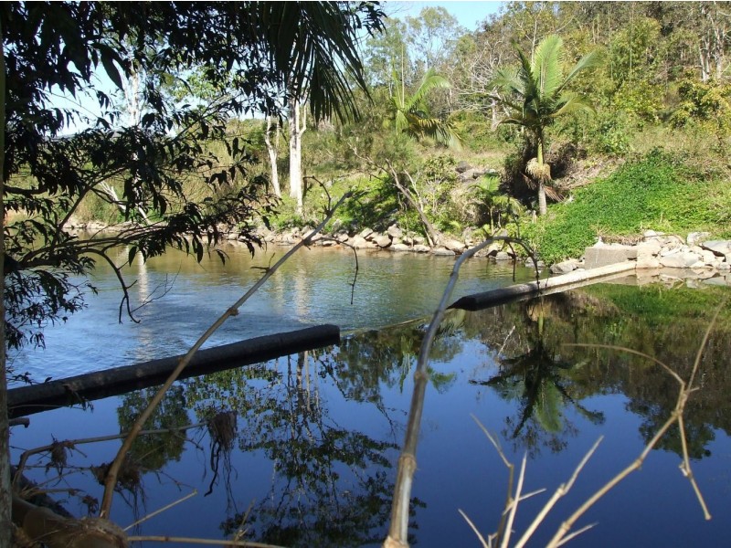 14 Thurgoods Road, Finch Hatton QLD 4756