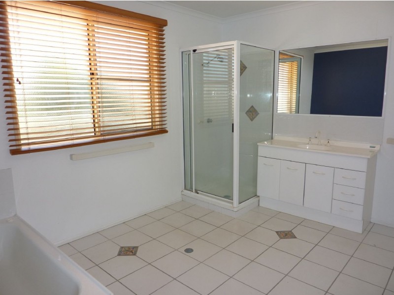 6 Wellby Court, North Mackay QLD 4740