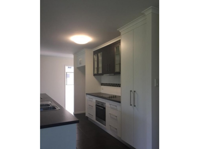 8 Sidon Court, Ooralea QLD 4740