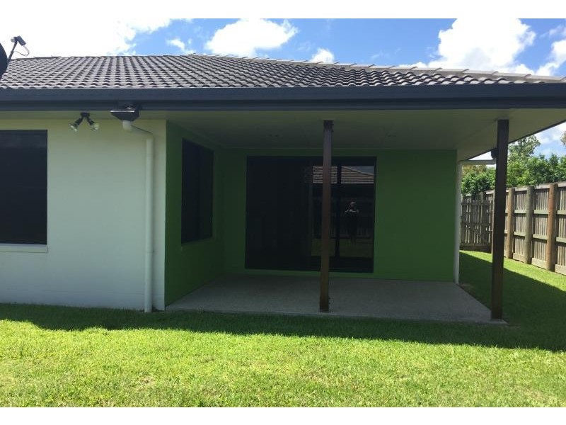8 Sidon Court, Ooralea QLD 4740