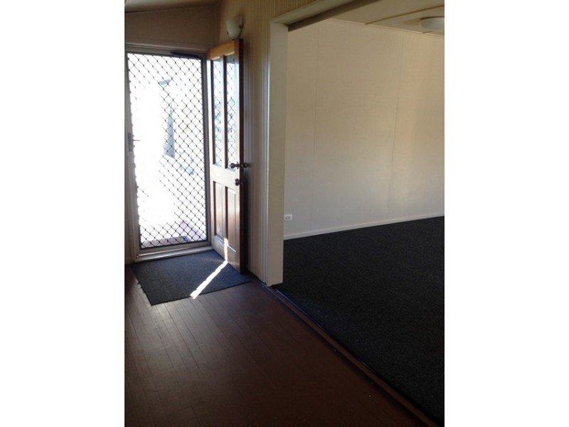 27 Graves Street, North Mackay QLD 4740