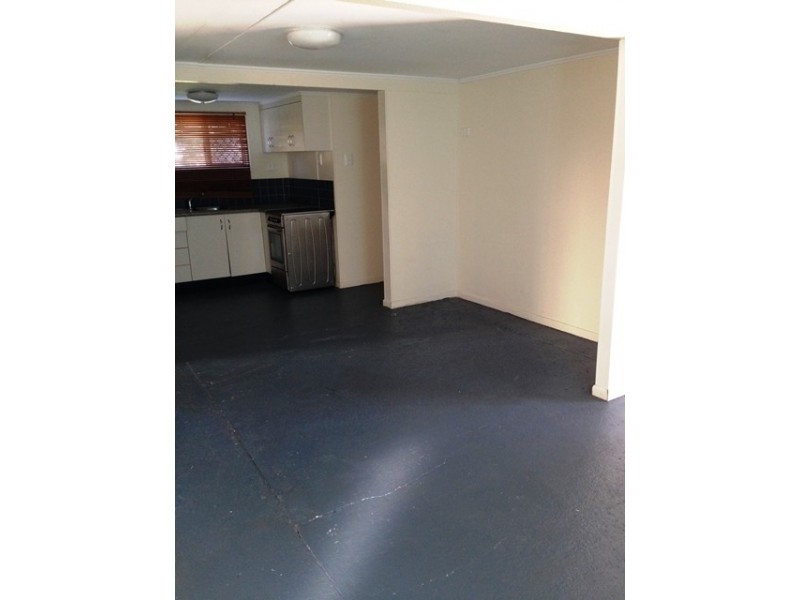 27 Graves Street, North Mackay QLD 4740