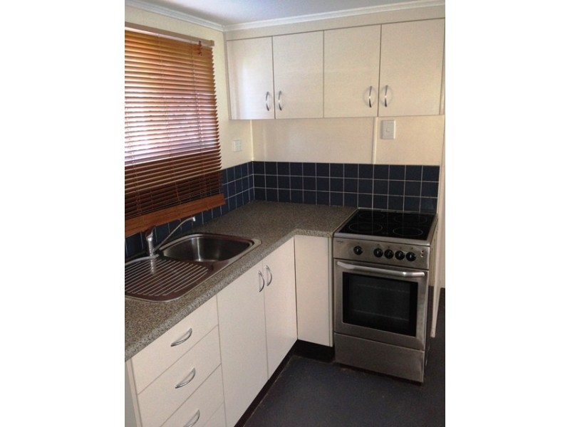 27 Graves Street, North Mackay QLD 4740