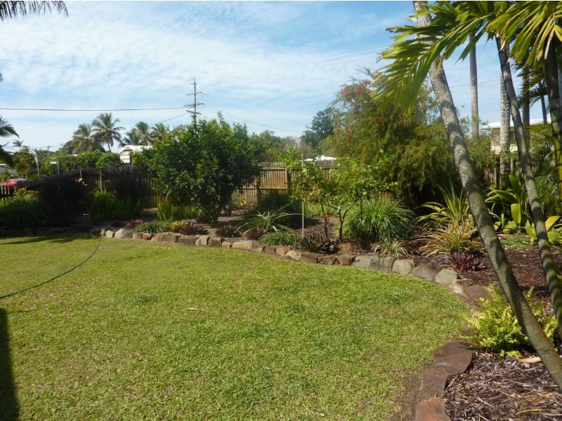 1 Tern Street, Slade Point QLD 4740