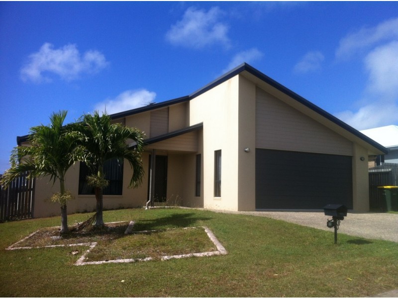 11 Hawkins Street, Bucasia QLD 4750