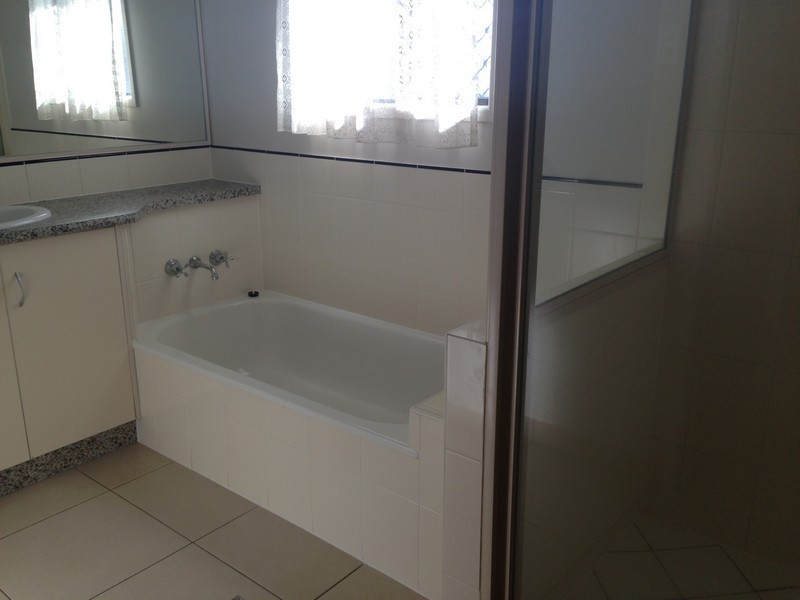 11 Hawkins Street, Bucasia QLD 4750