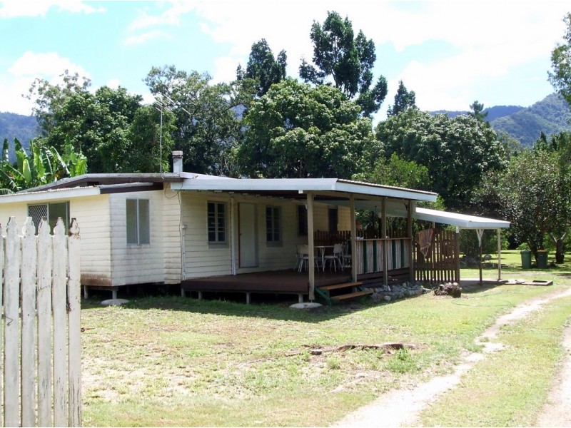 6262 Mackay Eungella Road, Netherdale QLD 4756