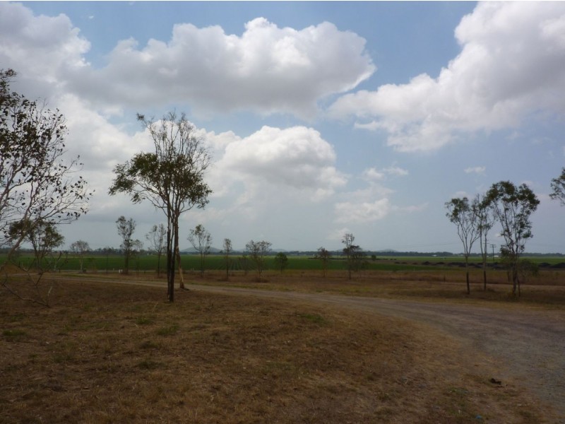 831 Stockroute Road, Palmyra QLD 4751