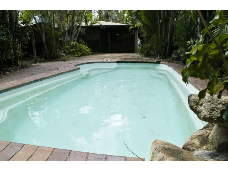 6 Aura Street, Mcewens Beach QLD 4740