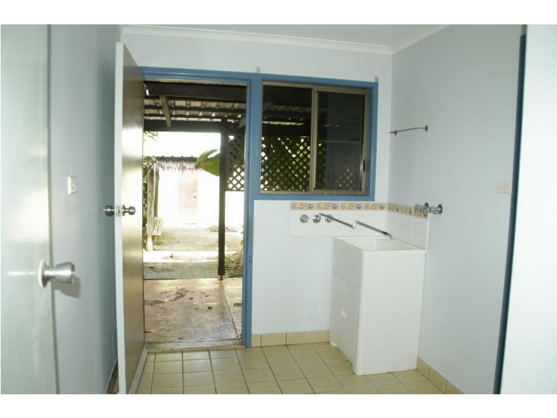6 Aura Street, Mcewens Beach QLD 4740