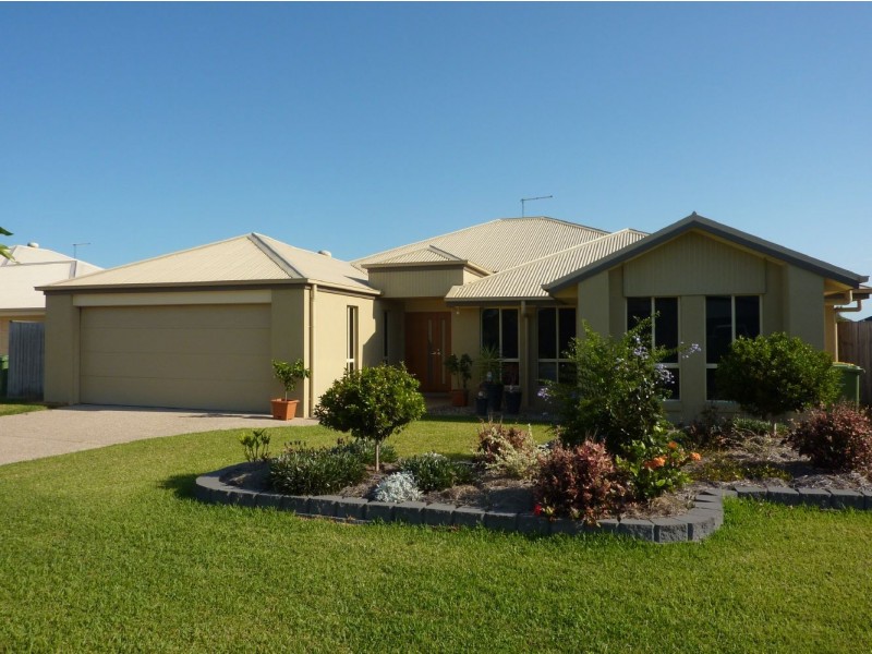 4 Narrabeen Street, Blacks Beach QLD 4740