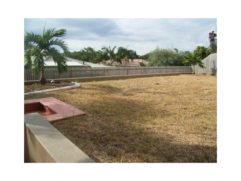 6 Trochus Court, Shoal Point QLD 4750