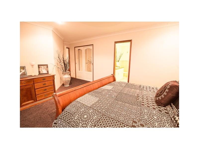 17 Romaine Court Northview Gardens, Glenella QLD 4740