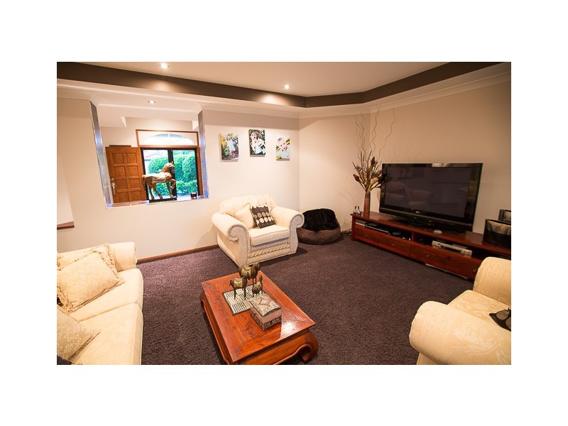 17 Romaine Court Northview Gardens, Glenella QLD 4740