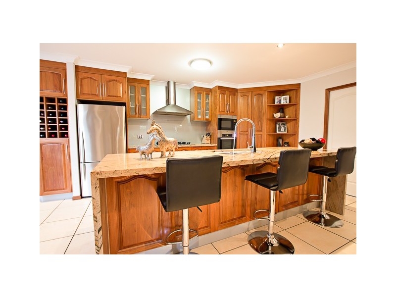 17 Romaine Court Northview Gardens, Glenella QLD 4740