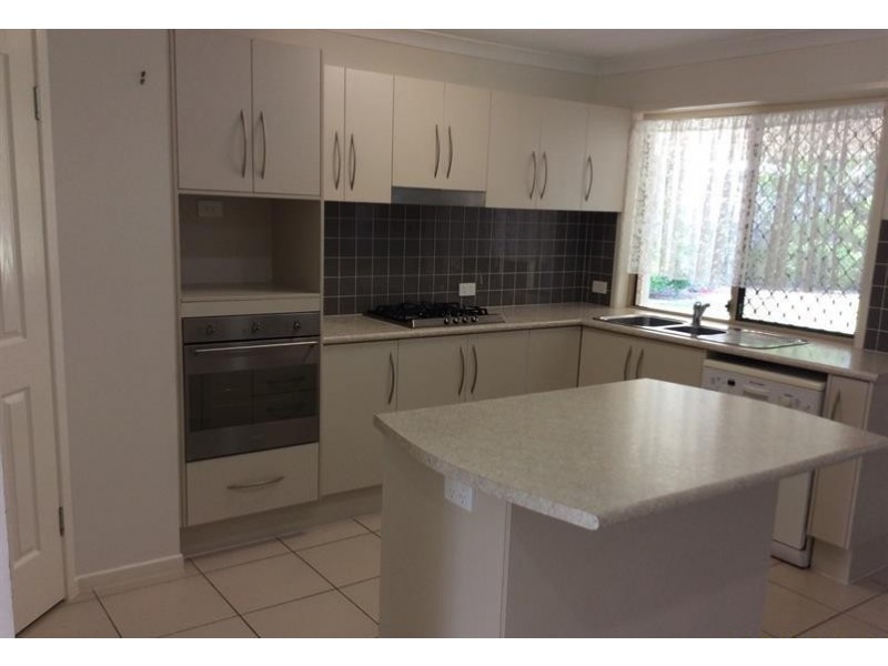 5 Lakeview Drive, Beaconsfield QLD 4740