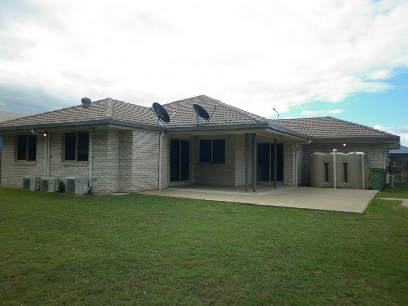 5 Lakeview Drive, Beaconsfield QLD 4740