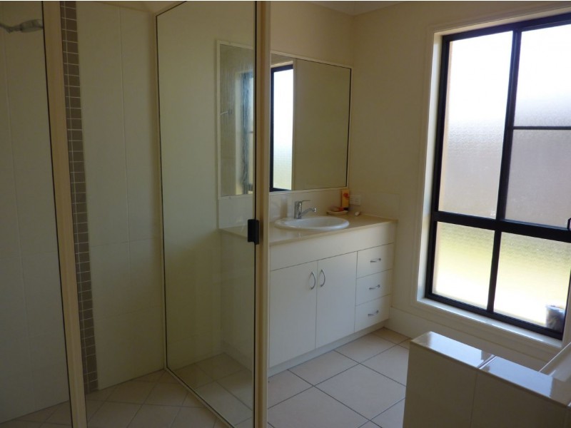 98 Whitehaven Drive, Blacks Beach QLD 4740