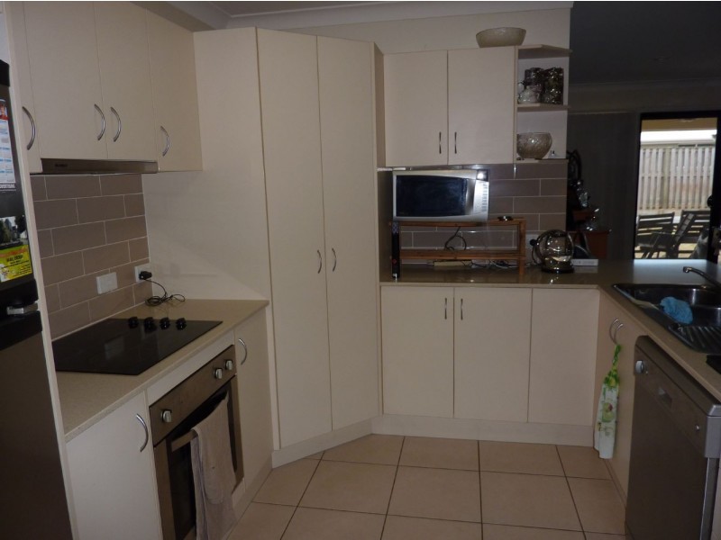 98 Whitehaven Drive, Blacks Beach QLD 4740