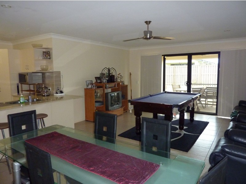 98 Whitehaven Drive, Blacks Beach QLD 4740
