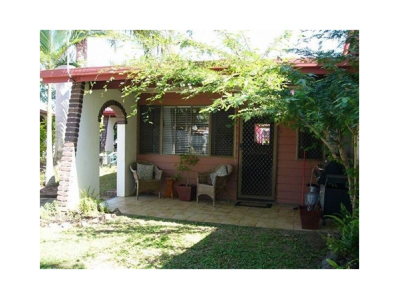 2/3 Rolston Street, South Mackay QLD 4740