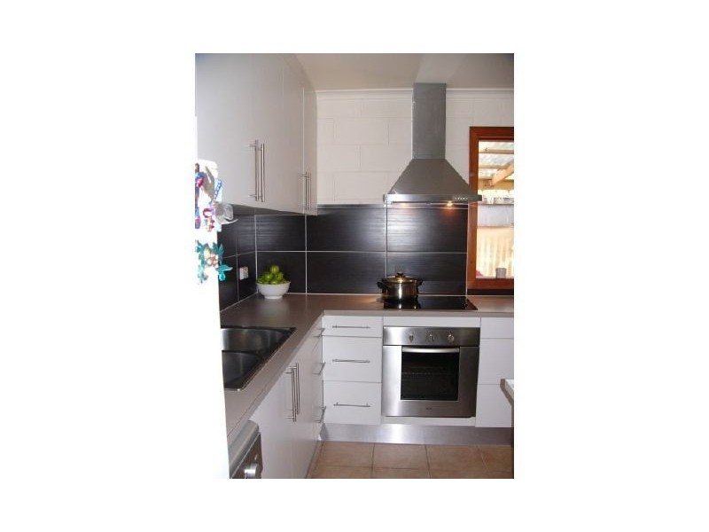 2/3 Rolston Street, South Mackay QLD 4740