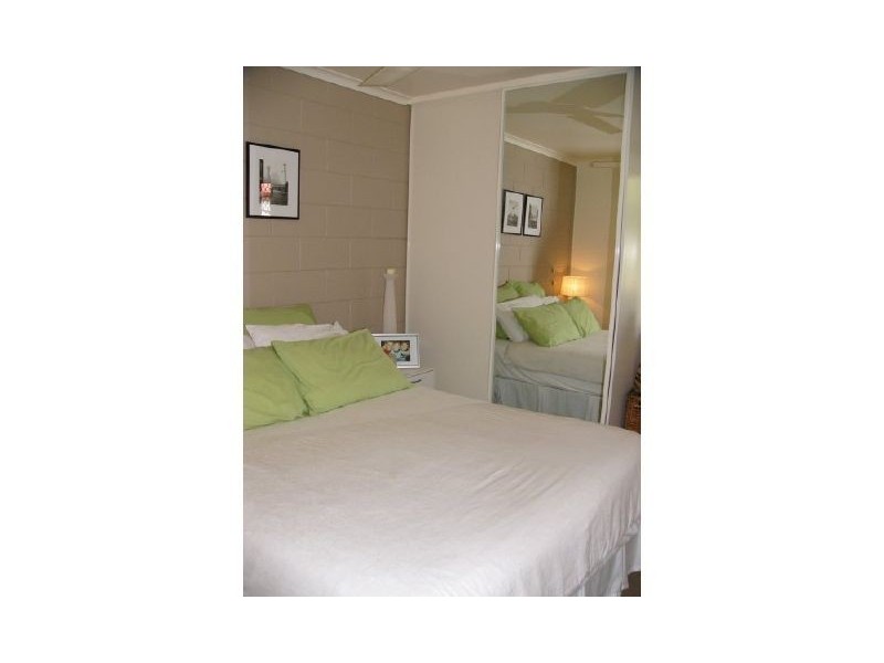 2/3 Rolston Street, South Mackay QLD 4740