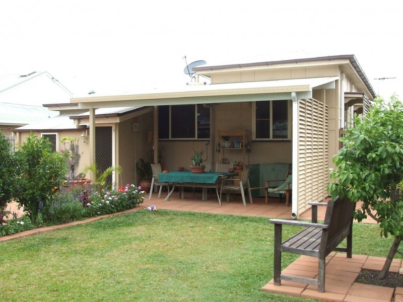 10 Duncan Street, West Mackay QLD 4740