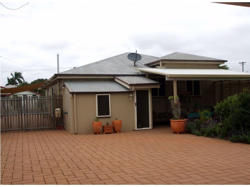 10 Duncan Street, West Mackay QLD 4740