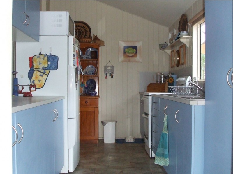 10 Duncan Street, West Mackay QLD 4740
