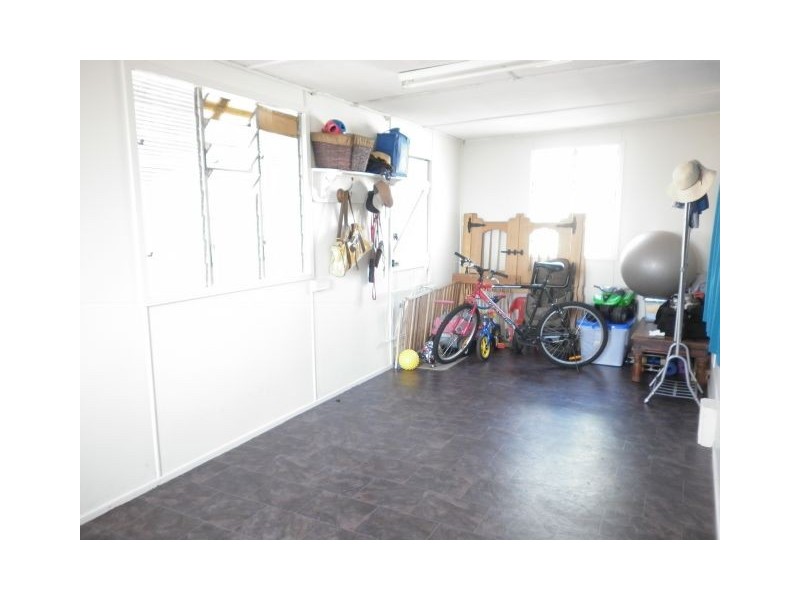 24 Adrian Street, West Mackay QLD 4740