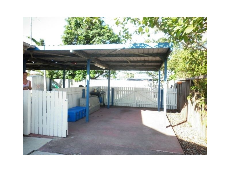 24 Adrian Street, West Mackay QLD 4740