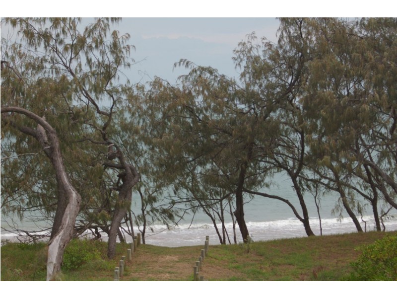 4 Castaway Close, Hay Point QLD 4740